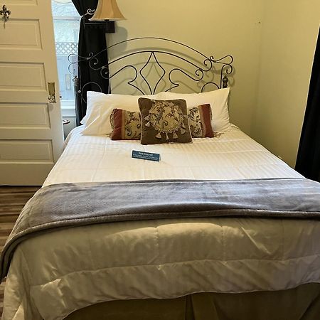 Winters Abbey House Inn (Adults Only) מראה חיצוני תמונה